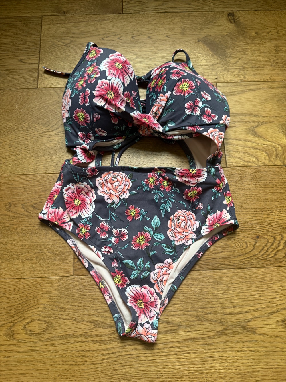 Floral one-Piece swimsuit with Pink Roses